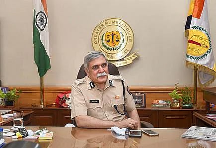 माजी पोलीस आयुक्तांना ईडीचे समन्स जारी 