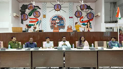 उल्हासनगरच्या 60 हजार घरांवर उभारला जाणार तिरंगा, सीएसआर निधीतून होणार तिरंग्याची खरेदी