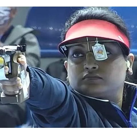  एयर पिस्टल टी-५ स्पर्धेत रुचिता विनेरकरने पटकाविले सुवर्णपदक