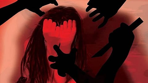 दिल्ली हादरली! मित्राला भेटायला गेली अन्...; १७ वर्षीय मुलीची सामूहिक अत्याचारानंतर निर्घृण हत्या, चौघे पोलिसांच्या ताब्यात  