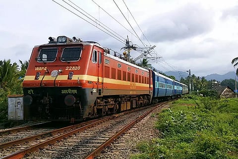 २० रुपयांसाठी तब्बल २२ वर्षे दिला न्यायालयीन  लढा,रेल्वेला द्यावी लागणार भरपाई