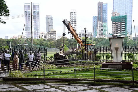 शिवाजी पार्कातील बाळासाहेबांनी लावलेले झाड उन्मळून पडल