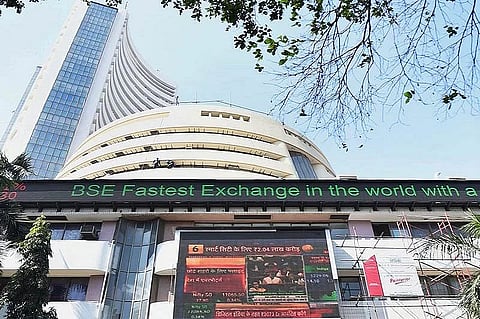 सेन्सेक्स, निफ्टीची चार दिवसांची तेजी थांबली 