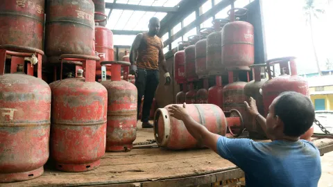 घरगुती सिलिंडरच्या नियमात महत्त्वाचा बदल; दुसऱ्या सिलिंडरसाठी १५ ऐवजी आता २५ दिवसांचा कालावधी 