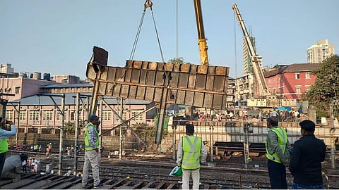 Demolition Of Karnak Bridge Completed: अखेर कर्नाक पुलाचं पाडकाम पूर्ण; मध्य रेल्वे पूर्ववत