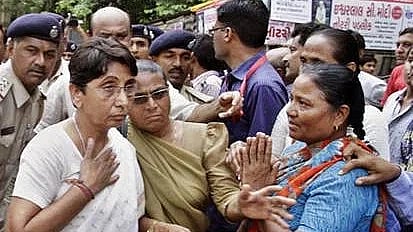 नरोडा हत्याकांडातील सर्व आरोपींची निर्दोष मुक्तता ; भाजप नेते कोडनानी-बाबू बजरंगीसह ६९ आरोपींची सुटका