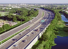 ‘ना जाहिरातीचे अधिकार ना पैसे’ ‘ईस्टर्न-वेस्टर्न एक्स्प्रेस हायवे’ वरील पूल पालिकेसाठी डोकेदुखी