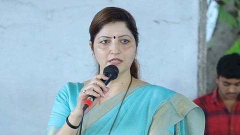 रुपाली चाकणकरांची SITकडून ६ तास चौकशी; भोंदू अशोक खरातप्रकरणी आर्थिक व्यवहार आणि पूजा-विधींबाबत विचारले प्रश्न