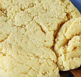 निकृष्ट दर्जाचे पेढे, मावा विक्रीवर कारवाई करा