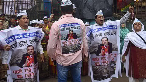 अदानी हटाव, धारावी बचाव 