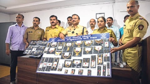 एक कोटीचे दागिने लंपास करणारा अटकेत 