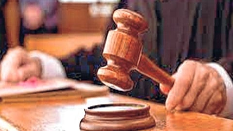 न्यायालयाच्या वेळेचे मूल्य एक लाख! वेळ वाया घालविल्याबद्दल शेतकरी कुटुंबियाला दणका