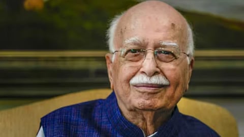 ज्येष्ठ नेते लालकृष्ण अडवाणी रुग्णालयात दाखल