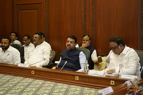 स्थलांतरित कामगारांना स्मार्ट रेशनकार्ड; महाराष्ट्रात रास्त भावात धान्य, कुठल्याही राज्यातले असलात तरी रेशन मिळणार 