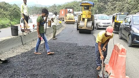 रस्ते काँक्रीटीकरणाला १ ऑक्टोबरपासून पुन्हा सुरुवात; १५ ऑगस्टला रस्ते कामांची यादी पालिकेच्या वेबसाइटवर प्रसिद्ध होणार