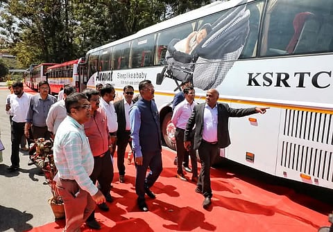 कर्नाटक परिवहन सेवा लोकप्रिय; परिवहन मंत्री प्रताप सरनाईक यांच्याकडून कौतुक