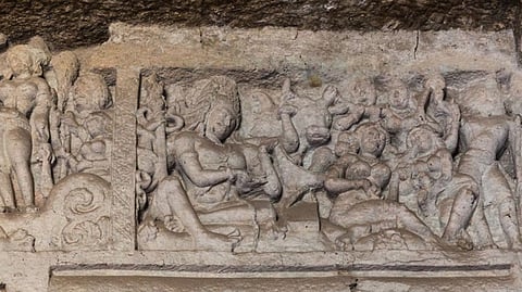 जोगेश्वरी माता मंदिर व लेण्यांची दुरवस्था; सांडपाण्यामुळे आसपासच्या परिसरात दुर्गंधी; गर्दुल्ले, मद्यपींचा वाढता उपद्रव