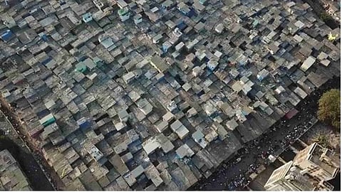 धारावीत अनिधकृत बांधकामांवर नजर; अनधिकृत बांधकामांना पुनर्वसनाचे लाभ नाहीत, २०२३ सालचे सर्वेक्षणच प्रमाण मानणार