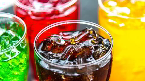 जाणून घ्या शीतपेयांचे दुष्परिणाम; उन्हाळ्यात का टाळावे?