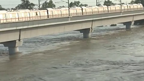 यमुनेच्या पाण्याचा दर्जा खराब; संसदेच्या स्थायी समितीची माहिती 