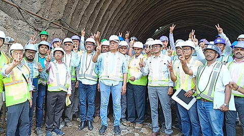 कुंडेवहाळ येथील बोगदा खोदण्याचा महत्त्वपूर्ण टप्पा पार; भारताच्या मालवाहतुकीच्या नेटवर्कमध्ये आश्वासक मोठी भर 