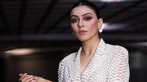 अभिनेत्री हंसिका मोटवानीची हायकोर्टात धाव