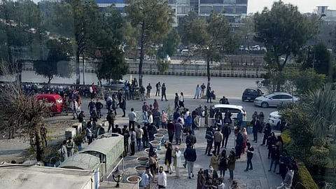 पाकिस्तान भूकंपाने हादरले; काश्मीर खोऱ्यातही धक्के