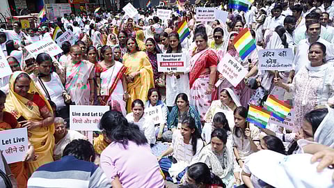 पार्ल्यातील जैन मंदिर पाडकामाचे पडसाद; पालिका विभाग अधिकाऱ्याची बदली