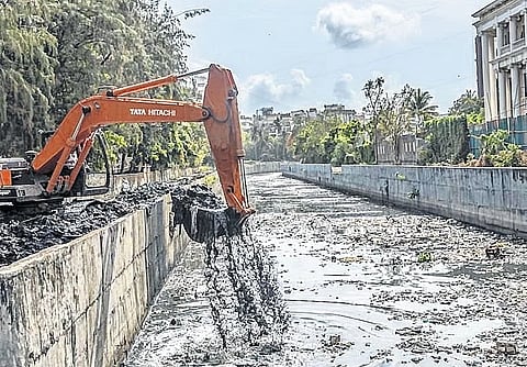 नालेसफाईची माहिती, व्हिडीओ आता घरबसल्या;  मुंबईकरांसाठी BMC कडून संकेतस्थळाची सोय