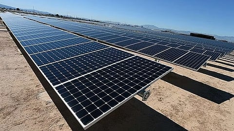 सौरऊर्जा प्रकल्पातील समस्या निवारणासाठी टास्क फोर्स; मुख्यमंत्री फडणवीस यांचे निर्देश; सौर कृषी वाहिनी योजनेचा आढावा