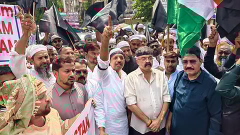 पाकिस्तानविरुद्ध मुंब्र्यातील हजारो लोक रस्त्यावर; पाकिस्तान मुर्दाबादचे नारे, महिलांचा मोठा सहभाग 