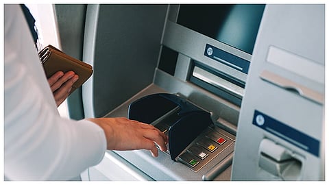 ATM Charges Hike: एटीएममधून पैसे काढणे १ मेपासून महाग; RBI ने शुल्कवाढीला दिली मंजुरी, आता मोजावे लागणार 'इतके' पैसे