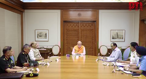 सशस्त्र दलांना सर्वाधिकार; पाकला मुँहतोड जवाब देण्याची मोदींच्या अध्यक्षतेखालील बैठकीत रणनीती