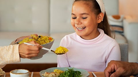 तुमच्या मुलांमध्ये प्रोटीन्सची कमतरता आहे? आहारात 'या' पदार्थांचा करा समावेश