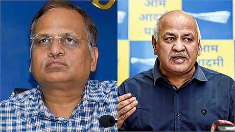 सत्येंद्र जैन, मनीष सिसोदिया (डावीकडून)