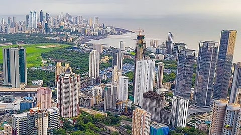 मुंबईतील मालमत्तांची नोंदणी ८ टक्क्यांनी वाढली; जानेवारी ते एप्रिल कालावधीत ५२,८९६ युनिट्स, अ‍ॅनारॉकच्या अहवालातील माहिती 