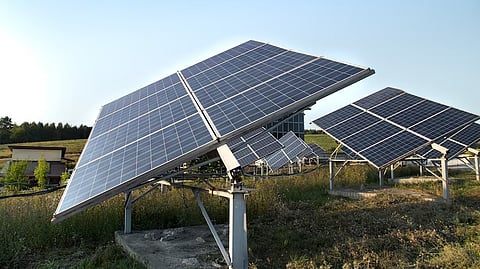 राज्यात सौर ऊर्जा प्रकल्प; तीन लाख शेतकऱ्यांना लाभ; रोजगाराची नवीन संधी
