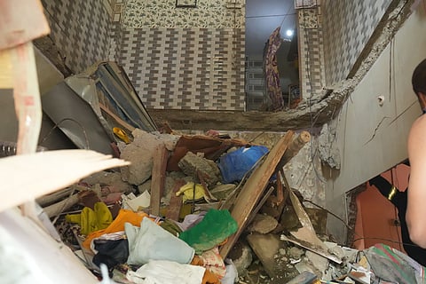 कल्याणमध्ये इमारतीचा स्लॅब कोसळला; ६ जणांनी जीव गमावला; चार जण जखमी