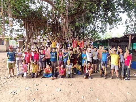 मुलांच्या सर्जनाला वाव देणारे अभिव्यक्ती शिबिर 