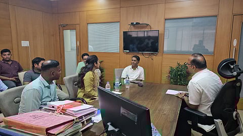 पेझारीत एमआयडीसीच्या पाइपमुळे पाणी शेतात; भाजप नेत्यांचा अधिकाऱ्यांशी पाठपुरावा