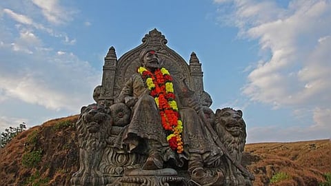 शिवराज्याभिषेक सोहळ्यामुळे जड-अवजड वाहनांना बंदी; अपघात, वाहतूककोंडी टाळण्यासाठी निर्णय 