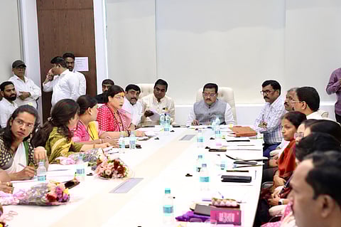 पोलीस दलात तृतीयपंथीयांचा समावेश होणार; मार्गदर्शक तत्त्वे तयार करा - मंत्री संजय शिरसाट 