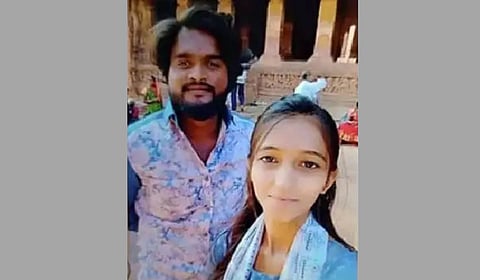 सोलापुरात तरुण-तरुणीने एकाच स्कार्फने संपवलं जीवन; ‘आम्ही बहीण-भाऊ आहोत’ सुसाईड नोटने उडवली खळबळ