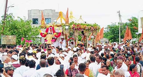 माऊलींच्या पालखीचे पंढरपूरकडे प्रस्थान; अलंकापुरीत भक्तीच्या जलधारांचा वर्षाव