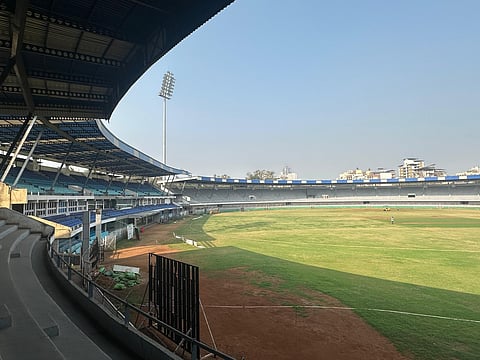 दादोजी कोंडदेव स्टेडियमवर टेनिस चेंडूस मनाई; BCCI मान्यता रद्द करण्याची शक्यता; फक्त सिझन बॉलच्या स्पर्धांसाठी राखीव ठेवणार
