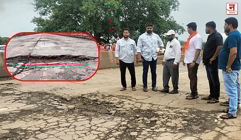 मुंबई-गोवा महामार्गावरील नवीन सिमेंटचे रस्तेही खचले; शिवसेना ठाकरे गटाच्या पाहणी दौऱ्यात प्रशासनाची पोलखोल 