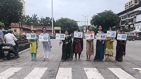 तृतीयपंथी नागरिकांकडून स्वच्छता जनजागृती; नवी मुंबईत पोलीस आणि पालिका यांचा उपक्रम 