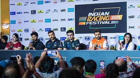 गांगुलीच्या उपस्थितीत भारतीय रेसिंग फेस्टिव्हलची घोषणा; ऐतिहासिक ड्रायव्हर ड्राफ्टने मुंबईतील २०२५ हंगामाची सुरुवात 
