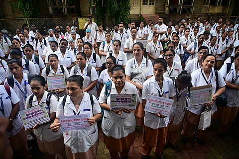 परिचारिकांचा आजपासून बेमुदत संप; आरोग्यसेवा कोलमडणार?  