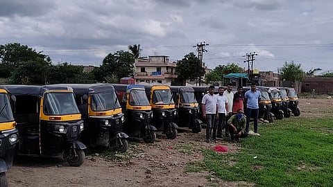 नवी मुंबईतील चोरीच्या रिक्षांची जालन्यात विक्री; १२ रिक्षा हस्तगत करण्यात पोलिसांना यश, दोघांना अटक